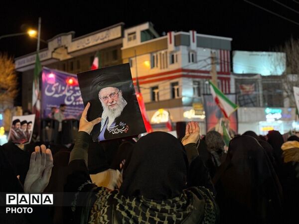 میدان شهید سلیمانی، کانون تجدید پیمان؛ ملت یکپارچه در حمایت از رهبر معظم انقلاب