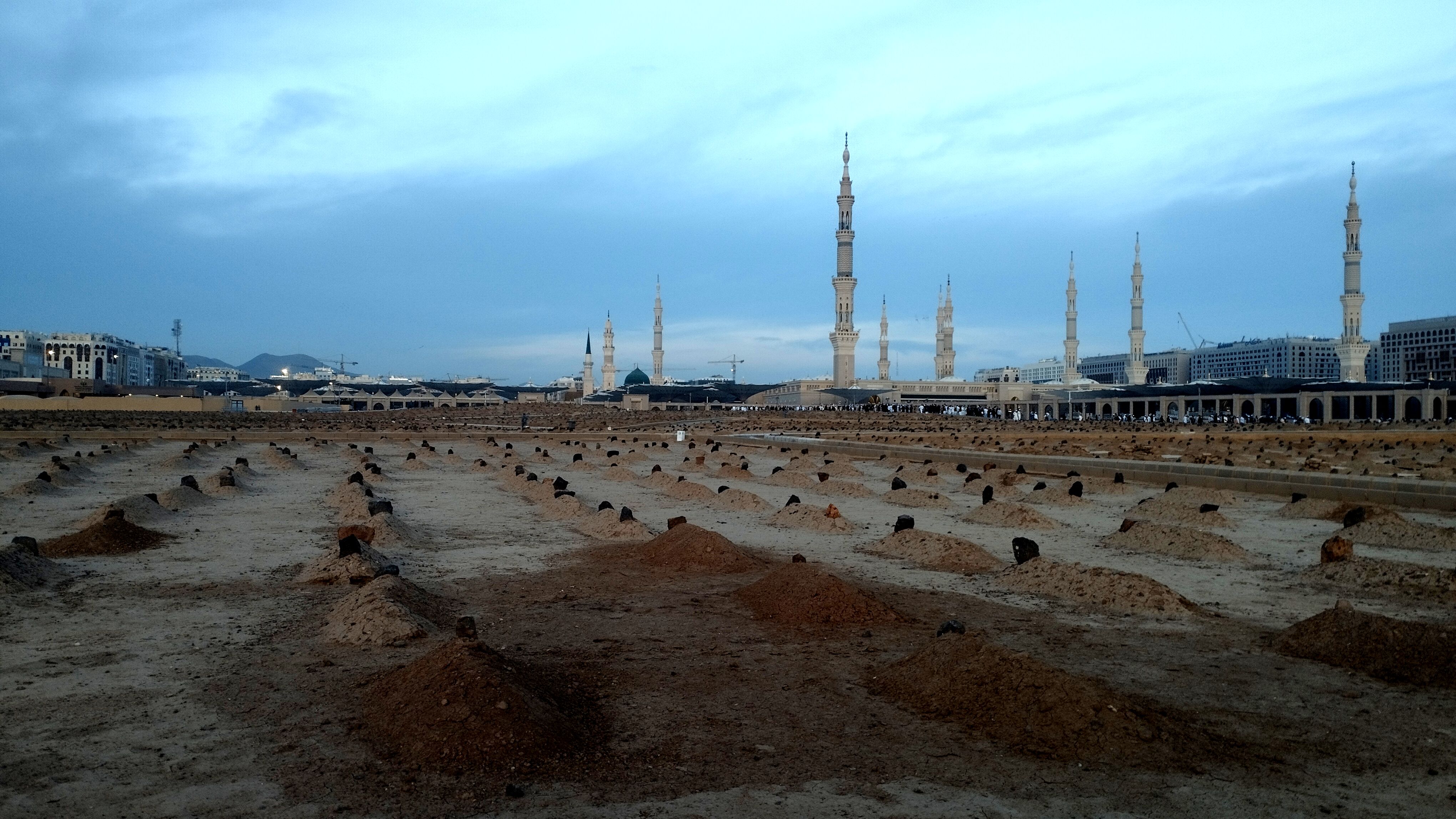 عطر آرامش در آستان پیامبر رحمت
