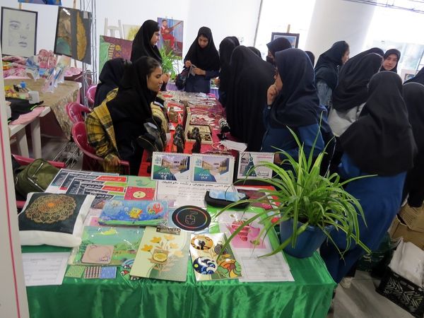 برپایی نمایشگاه هفته مشاغل در شهرستان بجنورد