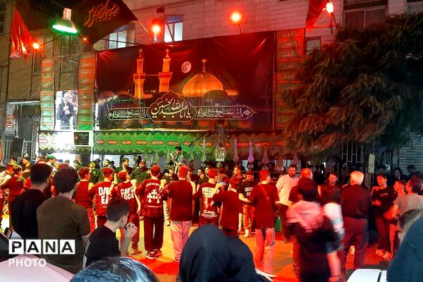 آیین معنوی شب شام غریبان در ملارد با حضور پرشور عزاداران حسینی