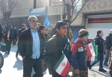 حضور حماسی مردم فلاورجان در راهپیمایی 22 بهمن