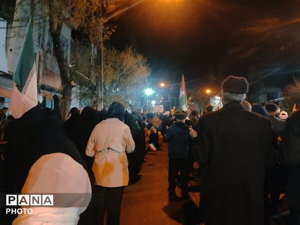 اجرای خیابانی «ذ مثل پانیذ» در مرند با یاد شهدای دانش‌آموز
