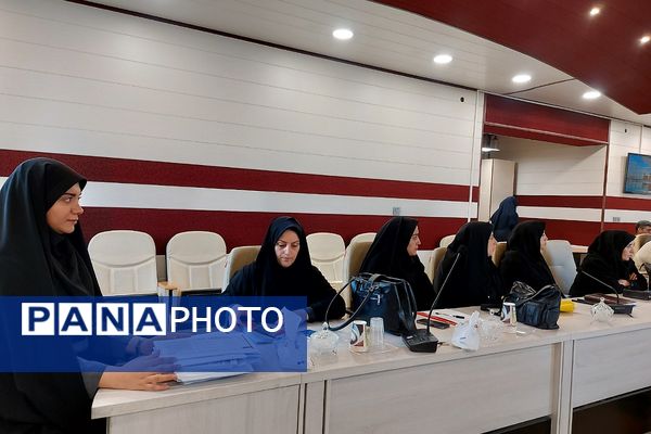 برگزاری آیین معارفه سرپرست معاونت پژوهش، برنامه‌ریزی و توسعه منابع انسانی اداره آموزش و پرورش کهریزک