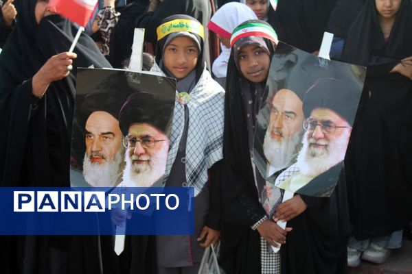 حماسه‌آفرینی فرهنگیان و دانش‌آموزان کهنوجی در جشن سالگرد انقلاب اسلامی