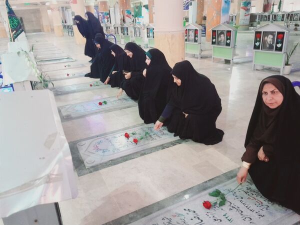 تجدید میثاق با شهدا در بوشهر