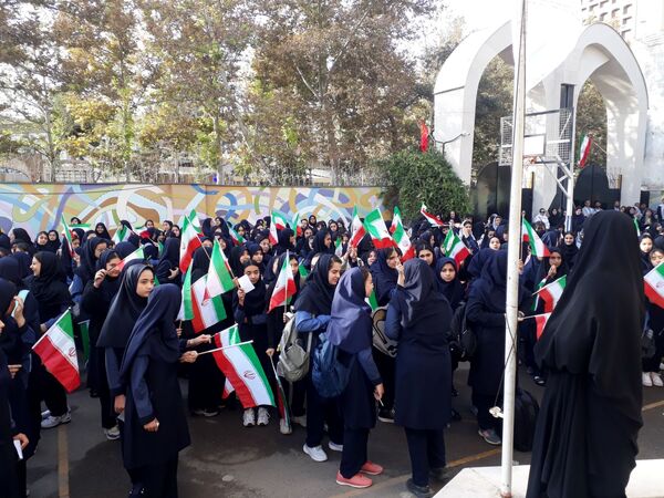 طلوعی تازه برای دانش‌آموزان دبیرستان مصلی نژاد حضرت زهرا در اول مهر