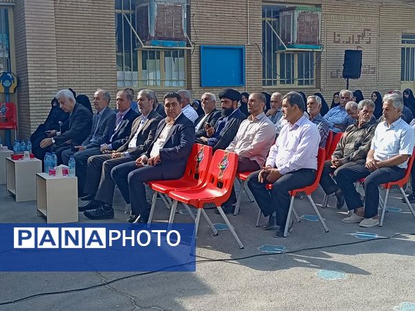 آیین کلنگ‌زنی مدرسه زنده‌یاد حاج محمد آجیلی در کاشان