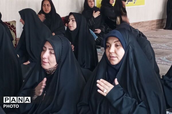 چهلم رهبر شهید و شهدای دانش‌آموز میناب