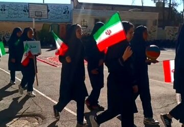 المپیاد درون مدرسه ای به مناسبت هفته‌ی تربیت بدنی و ورزش در دبیرستان فرهنگ ناحیه۳