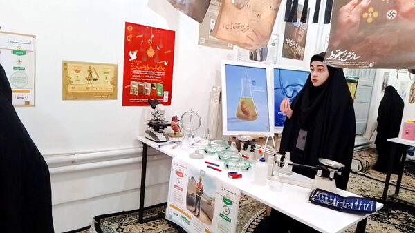 افتتاحیه مدرسه انقلاب در دبیرستان فاطمیه