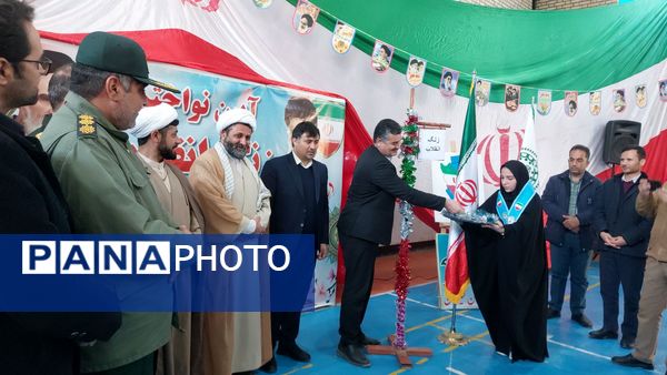 همایش «یاوران انقلاب» و «پیشتازان مقاومت» و آیین نواختن زنگ انقلاب در شیروان برگزار شد
