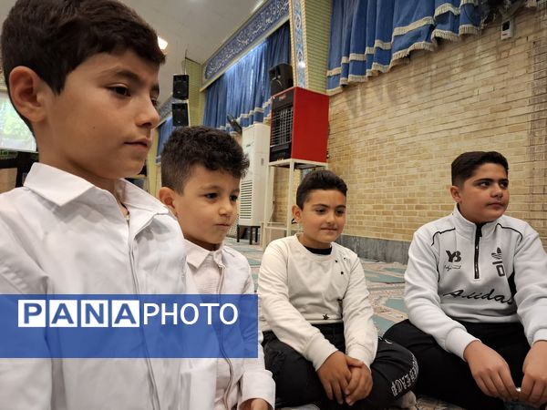 اجتماع پرشور مردم و بسیجیان مومن صفادشت در نماز جمعه 