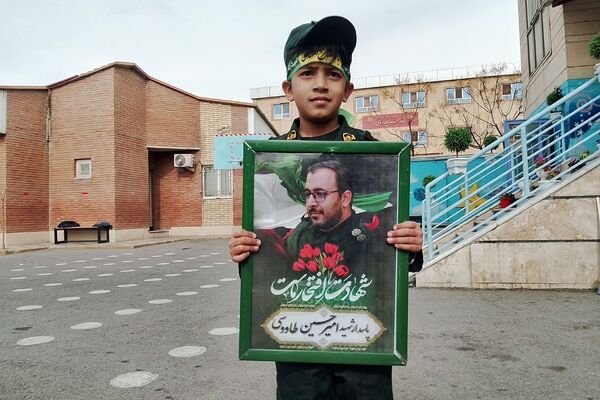 همایش یاوران انقلاب در دبستان شاهد شهید قدوسی ناحیه دو شهرری 
