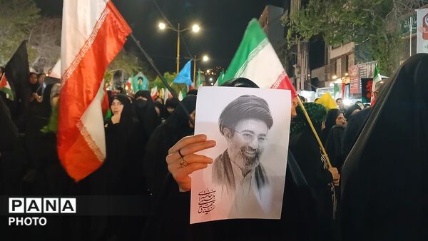 مردم خستگی ناپذیر خرم آباد تا روز پیروزی خیابان را رها نخواهند کرد