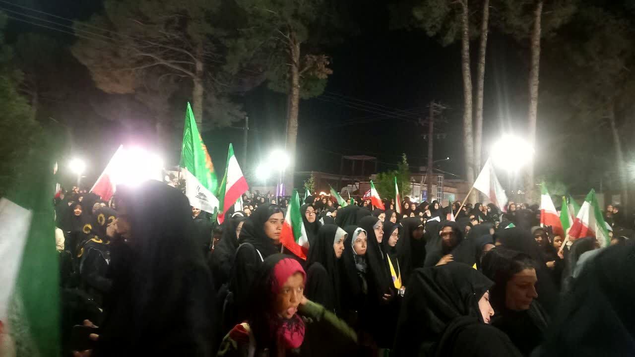 چهل و دومین شب حضور خلیل آبادی ها در میدان