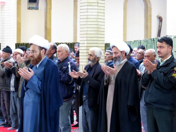 نماز جمعه عبادی و سیاسی در شهر غلامان