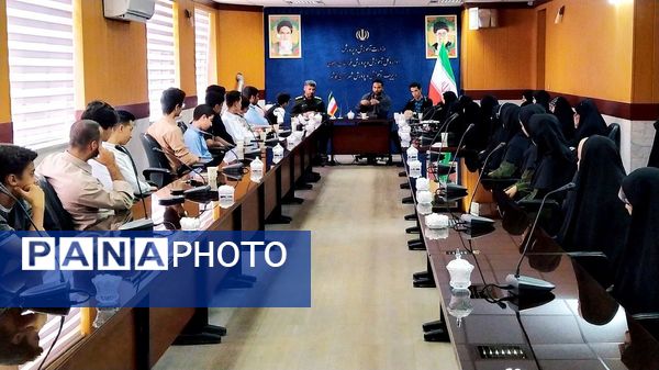 نشست تشکل های دانش‌آموزی با مدیر آموزش و پرورش کاشمر