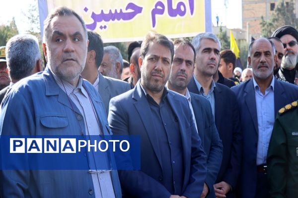 حضور پرشور دانش‌آموزان پاکدشتی در راهپیمایی روز ۱۳ آبان