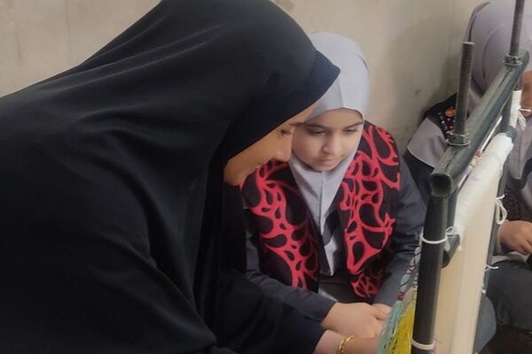 هنرهایی که نفس میکشند؛ با هنرمندی دانش‌آموزان دبستان امید بهارستان‌دو