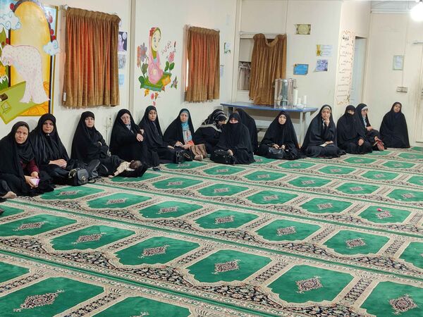 برگزاری جلسه آموزش خانواده در دبستان شاهد حاج تقی آقا بزرگ مشهد