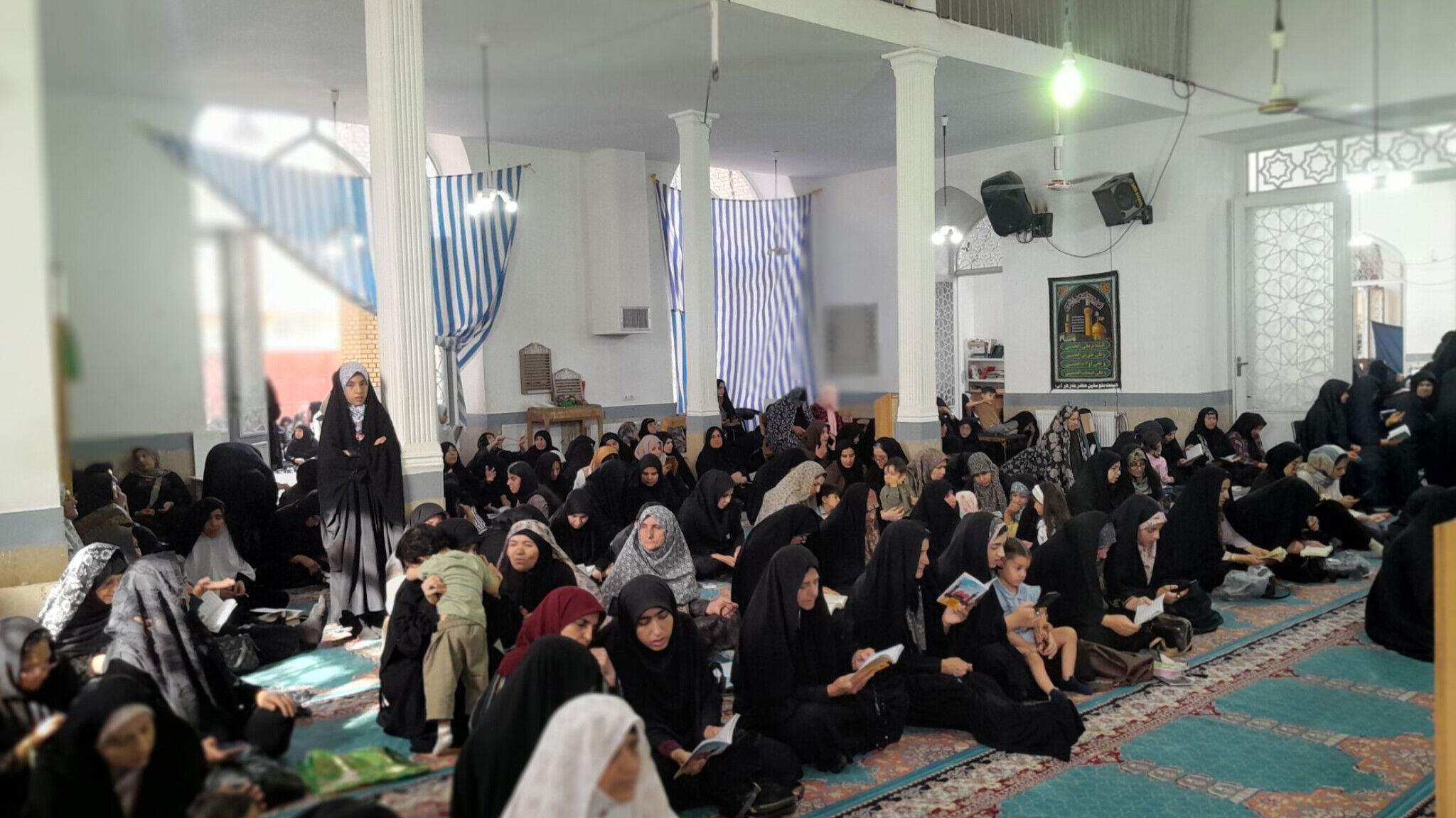 مراسم دعای عرفه در مسجد صاحب الزمان شهرستان کوهدشت