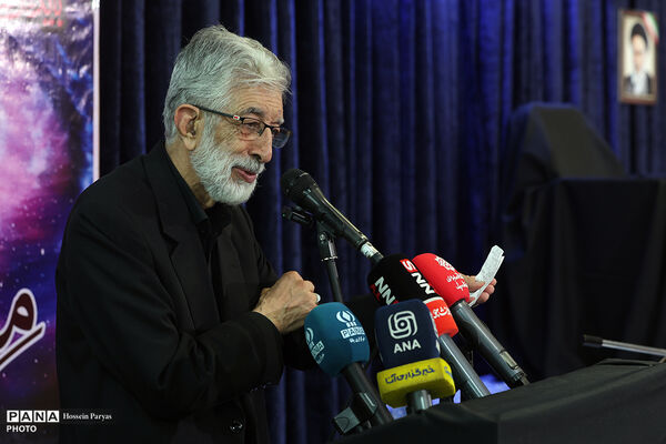 مراسم بزرگداشت رهبر شهید انقلاب و شهدای جنگ تحمیلی