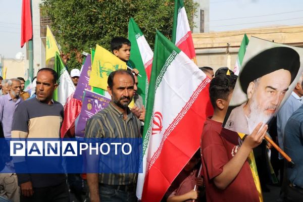 مردم بندرخمیر با حضور یکپارچه در ۲۲ بهمن اقتدار خود را فریاد زدند