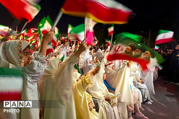 بهشت در کف خیابان با حضور ریحانه های بهشتی