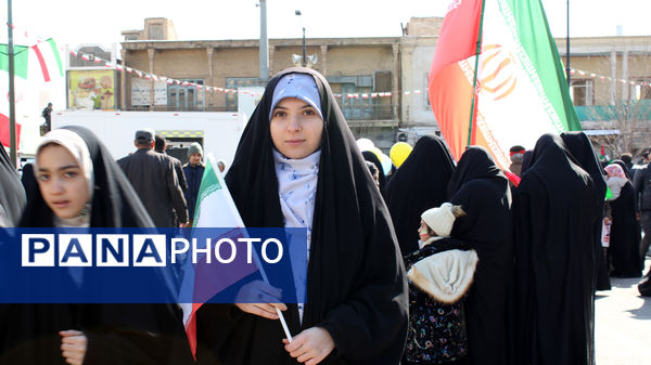 حس و حال نوجوانان در جشن چهل و ششمین سالگرد پیروزی انقلاب اسلامی 