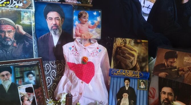 گرامیداشت یاد کودکان میناب در میدان انقلاب