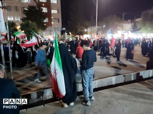 خیابان ها خالی نمی شوند