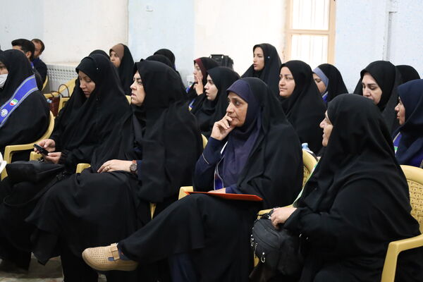 نشست صمیمانه قائم مقام سازمان دانش آموزی با رؤسای سازمان دانش‌آموزی استان کرمان