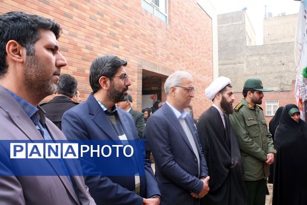  شنیدن صدای انقلاب اسلامی از میان دانش آموزان ایران جان