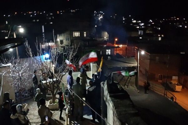طنین گلبانگ نوای« اللّه اکبر » شب ۲۲بهمن  در شهر بار نیشابور