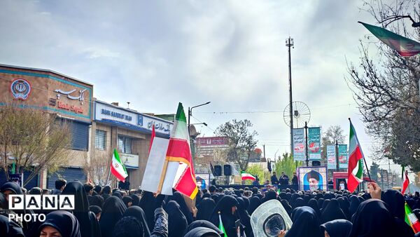 حضور خودجوش مردم نیشابور در سوگواری شهادت رهبر معزز