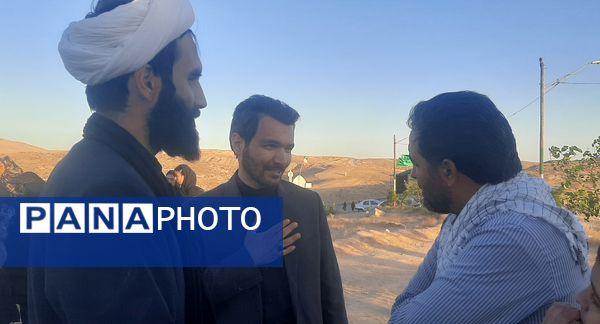  کاروان زائرین پیاده دانش‌آموزی در نیشابور