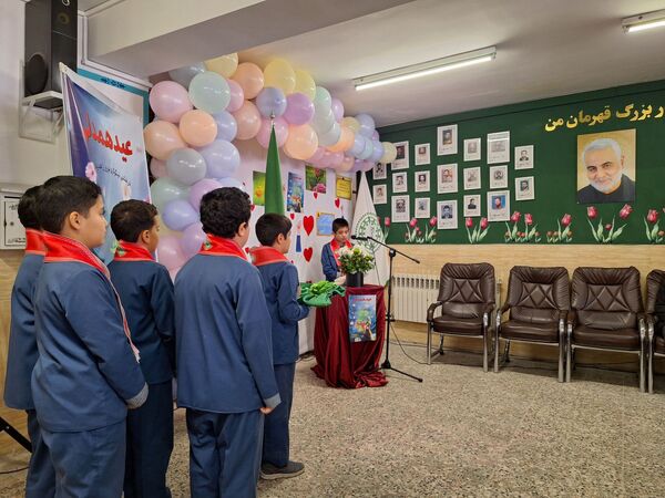  جشن نیکوکاری در دبستان شاهد استاد شهریار
