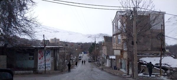 بارش اولین برف در بهمن ماه در شهر بار 
