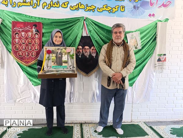 عطر شهدا در دبیرستان دخترانه دانشور 2 نیشابور؛ میزبانی از لاله های شیوا