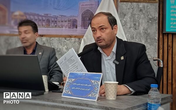 نشست خبری خبرنگاران و اصحاب رسانه با مدیرکل آموزش و پرورش استان خراسان رضوی