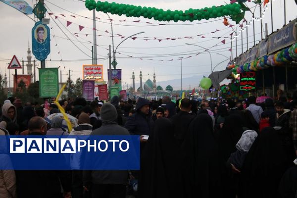شادپیمایی خانوادگی جشن نیمه شعبان در قم