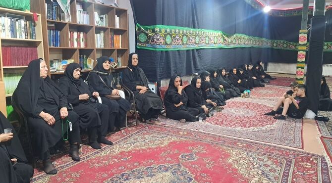 نهمین شب از مراسم عزاداری امام حسین همراه با هئیت زنجیر زنی در مسجد الغدیر