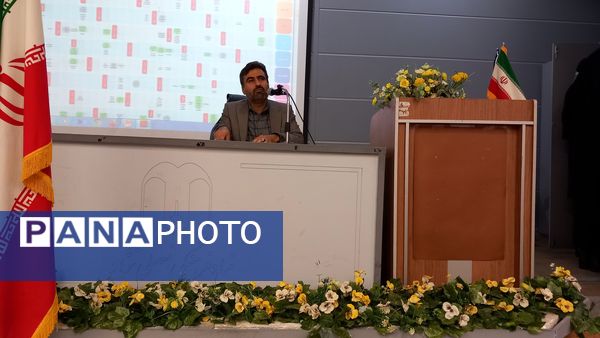 جلسه توانمند سازی مربیان ومعاونان پرورشی ناحیه 6 مشهد