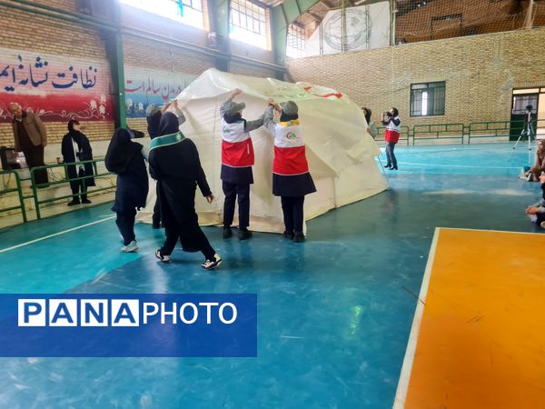 اجرای مانور همایش یاوران انقلاب در منطقه پردیس 