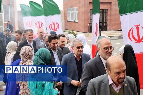 آیین افتتاحیه مدرسه امام حسن(ع) منطقه کهریزک 