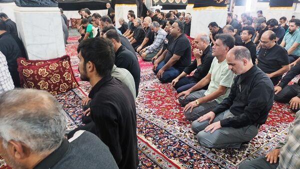 نمازی به یاد ظهر عاشورا