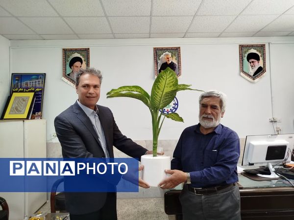 نشست هم‌اندیشی پیشکسوتان امورتربیتی با معاون پرورشی  و تربیت بدنی کاشمر