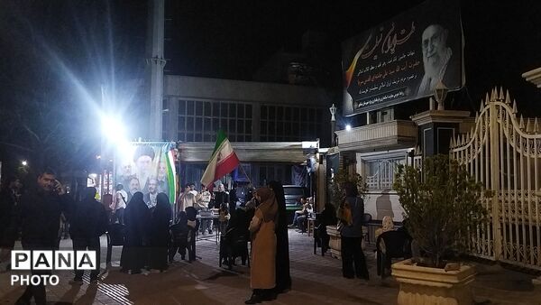 گذری بر موکب فلکه ایران نیشابور در چهل و چهارمین شب از اجتماعات مردمی 