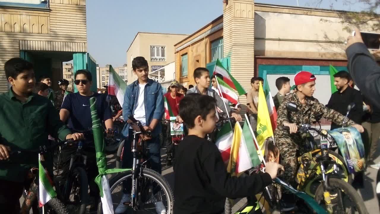 روایتی تصویری از مسیر همدلی؛ در کاروان دوچرخه‌سواری