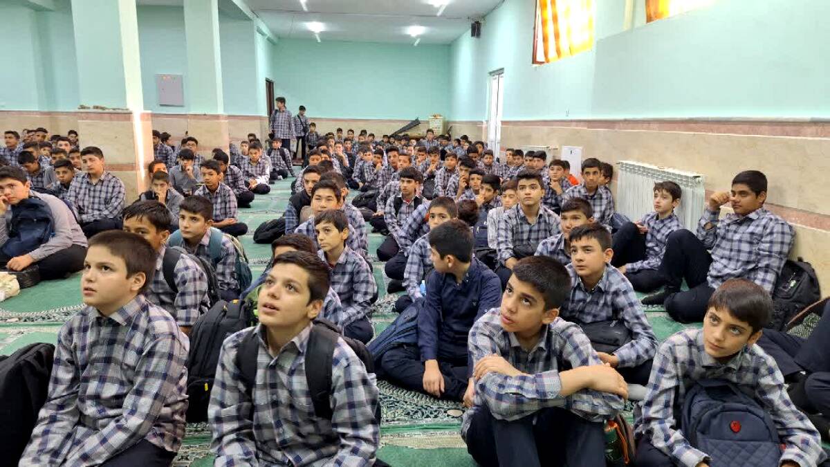 جشن سالروز میلاد امام حسن عسگری(ع) در دبیرستان شادیان